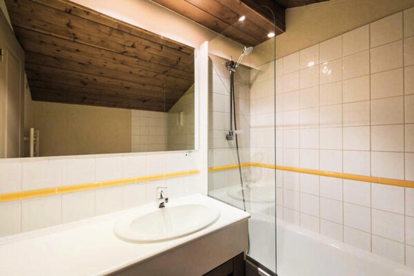 Foto van Wijk La Forêt - Vakantiehuis in Valmorel - BathRoom