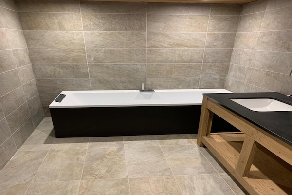 Foto van Alpenchalet met spa en huisdieren - Vakantiehuis in Champagny en Vanoise - BathRoom