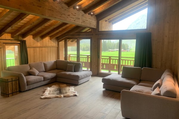 Foto van Alpenchalet met spa en huisdieren - Vakantiehuis in Champagny en Vanoise - LivingRoom