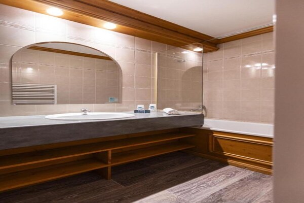 Foto van Premium familiehub voor vijf personen - Vakantiehuis in LANSLEBOURG - BathRoom