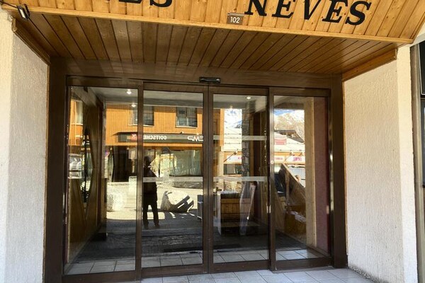 Foto van Verhuur VAL THORENS: Studio voor 4 personen in een jonge en levendige wijk (LES NEVES) - Untagged