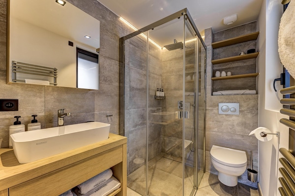 Foto van Rustig bergchalet, vallei van Chamonix - Vakantiehuis in Chamonix-Mont-Blanc - BathRoom