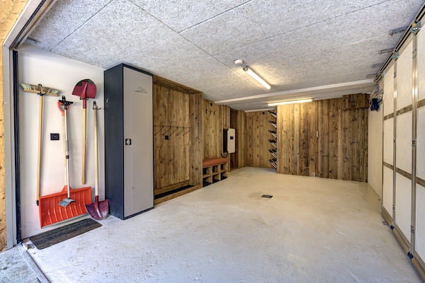 Foto van Rustig bergchalet, vallei van Chamonix - Vakantiehuis in Chamonix-Mont-Blanc - Garage