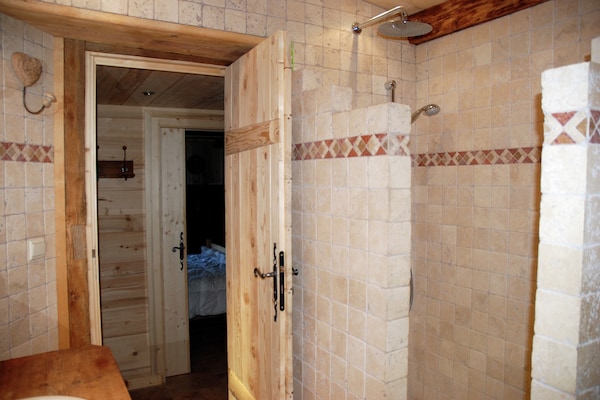 Foto van Chalet in Rhone-Alpes bij Skilift - Vakantiehuis in Les Houches - BathRoom