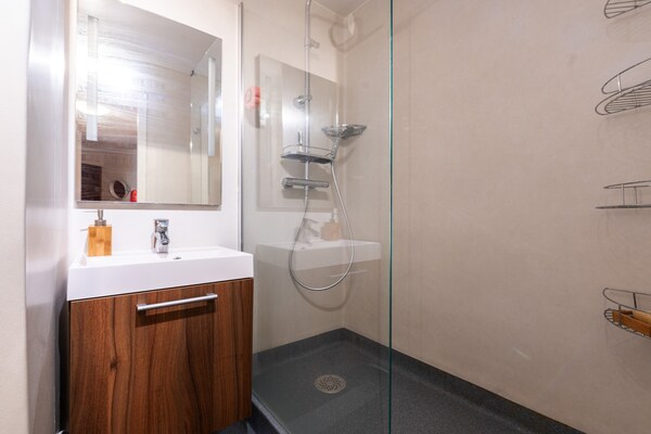 Foto van Appartement in Morillon bij Skipiste - Vakantiehuis in Morillon - BathRoom