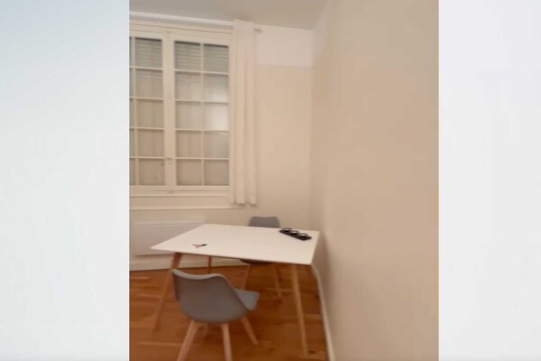 Foto van 1BDR/2P Apt - in de buurt van Monceau en Arc de Triomphe - Untagged