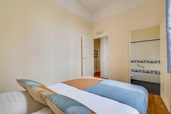 Foto van 1BDR/2P Apt - in de buurt van Monceau en Arc de Triomphe - Untagged