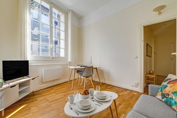 Foto van 1BDR/2P Apt - in de buurt van Monceau en Arc de Triomphe - Untagged
