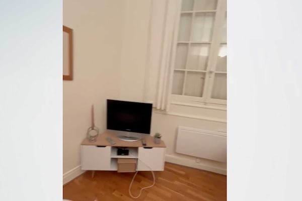 Foto van 1BDR/2P Apt - in de buurt van Monceau en Arc de Triomphe - Untagged