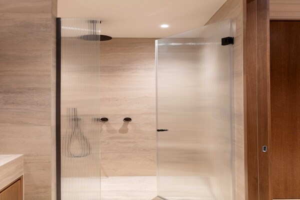 Foto van Prestigieus appartement met airconditioning, 4 slaapkamers/10 plaatsen – Arc de Triomphe - Untagged