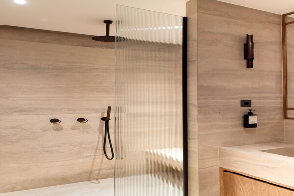 Foto van Prestigieus appartement met airconditioning, 4 slaapkamers/10 plaatsen – Arc de Triomphe - Untagged