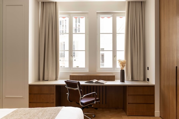 Foto van Prestigieus appartement met airconditioning, 4 slaapkamers/10 plaatsen – Arc de Triomphe - Untagged