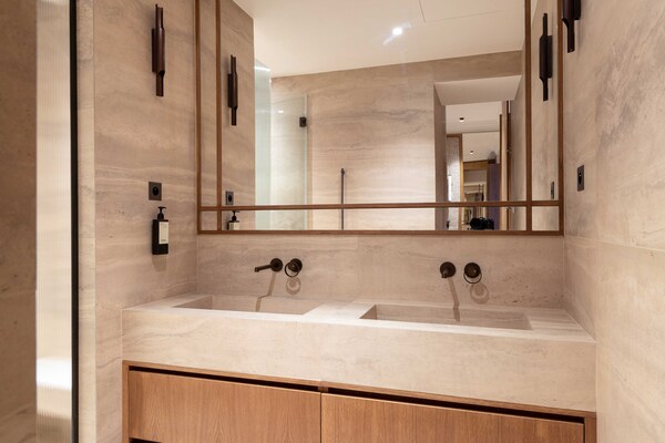 Foto van Prestigieus appartement met airconditioning, 4 slaapkamers/10 plaatsen – Arc de Triomphe - Untagged
