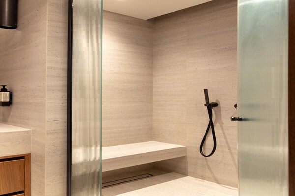 Foto van Prestigieus appartement met airconditioning, 4 slaapkamers/10 plaatsen – Arc de Triomphe - Untagged