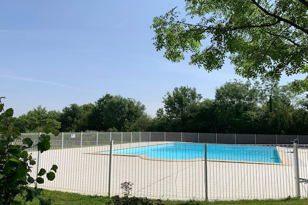 Foto van Toegankelijk familiehuisje voor 6 - Vakantiehuis in Moutiers-Sous-Chantemerle - ExteriorSummer