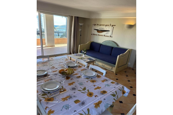 Foto van Provençaalse oase voor zes personen - Vakantiehuis in Sainte Maxime - LivingRoom