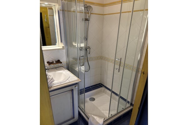 Foto van Provençaalse oase voor zes personen - Vakantiehuis in Sainte Maxime - BathRoom