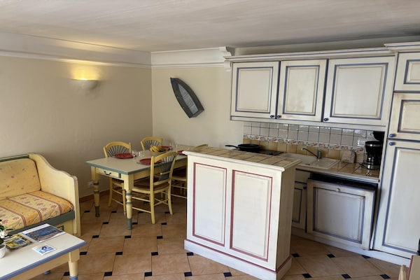 Foto van Provençaalse oase voor zes personen - Vakantiehuis in Sainte Maxime - Kitchen