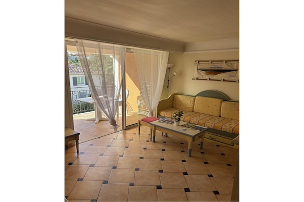 Foto van Riviera Haven voor gezinnen - Vakantiehuis in Sainte Maxime - LivingRoom