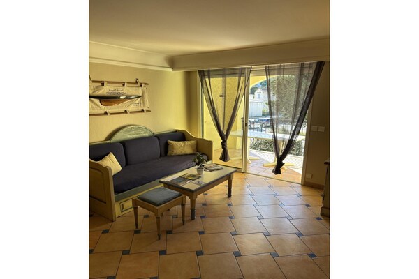 Foto van Riviera Haven voor gezinnen - Vakantiehuis in Sainte Maxime - LivingRoom