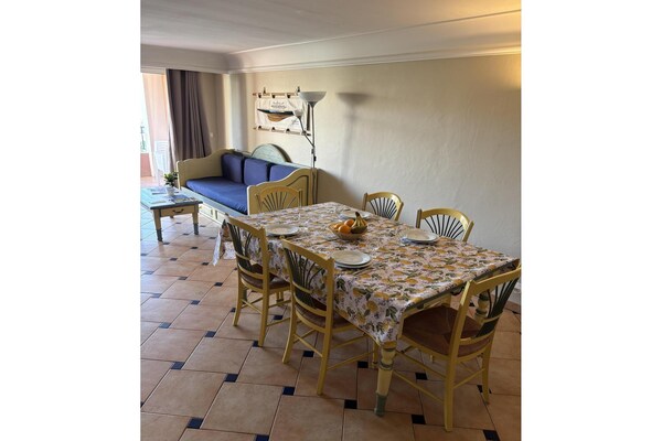 Foto van Riviera Haven voor gezinnen - Vakantiehuis in Sainte Maxime - DiningRoom