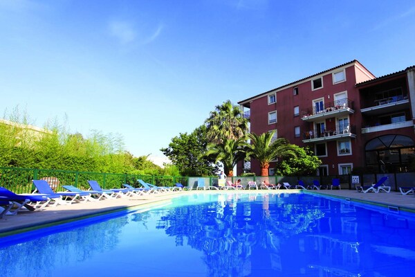 Foto van Riviera Haven voor gezinnen - Vakantiehuis in Sainte Maxime - ExteriorSummer