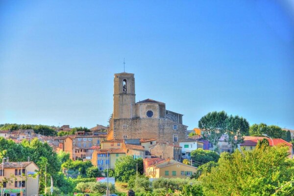 Foto van Familiehuis in Provence met Zwembad en Tuin - Vakantiehuis in Draguignan - AreaSummer20KM