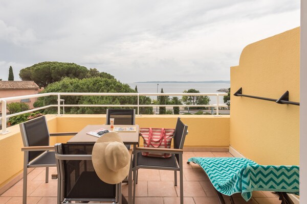 Foto van Sfeervol gezinsuitje aan de kust - Vakantiehuis in Les Issambres - TerraceBalcony