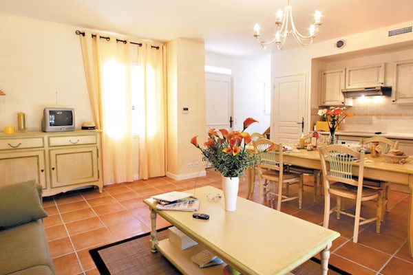 Foto van Privé villa in Fayence met zwembad voor 8 - Vakantiehuis in Fayence - DiningRoom