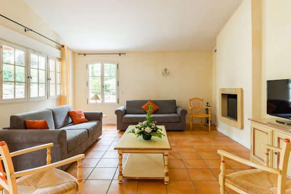 Foto van Privé villa in Fayence met zwembad voor 8 - Vakantiehuis in Fayence - LivingRoom