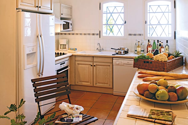 Foto van Privé villa in Fayence met zwembad voor 8 - Vakantiehuis in Fayence - Kitchen