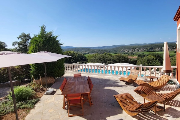 Foto van Twee familievakantiehuisjes met zwembad - Vakantiehuis in Carcès - Terrace
