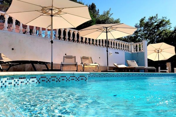 Foto van Twee familievakantiehuisjes met zwembad - Vakantiehuis in Carcès - PoolOfHouse