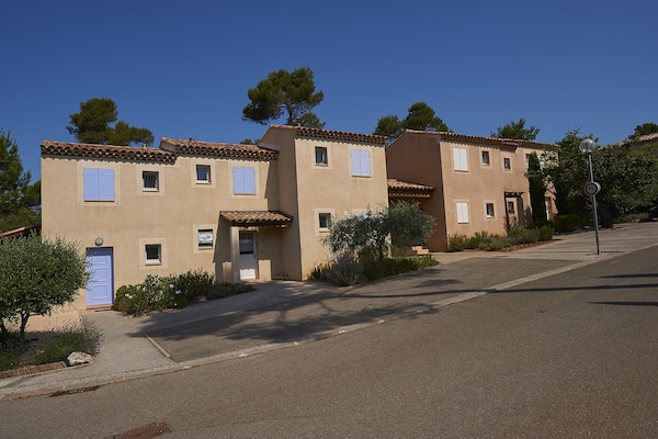 Foto van Villa in Provence met privézwembad & tennis - Vakantiehuis in Nans-Les-Pins - ExteriorSummer