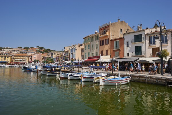 Foto van Villa in Provence met privézwembad & tennis - Vakantiehuis in Nans-Les-Pins - AreaSummer20KM