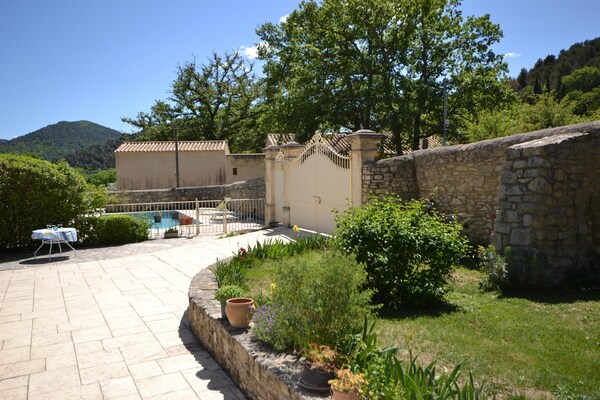 Foto van Villa in Provence bij Vaison-la-Romaine - Vakantiehuis in Vaison-La-Romaine - GardenSummer