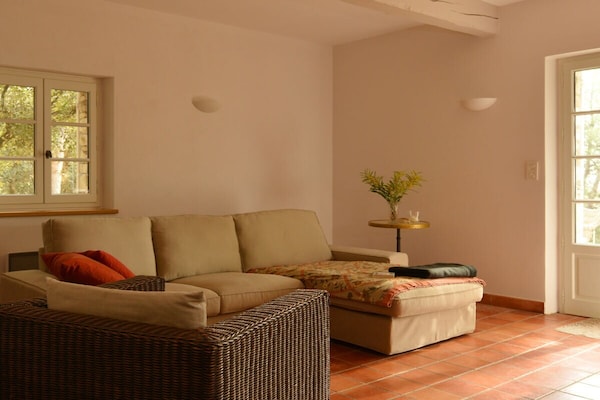 Foto van Pure Provençaalse sfeer met een groot zwembad. - Vakantiehuis in Gigondas - Untagged