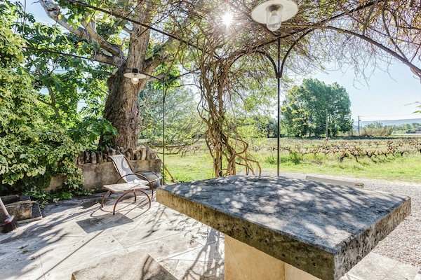 Foto van Huisje in Oppède te midden van wijngaarden - Vakantiehuis in Oppède - GardenSummer