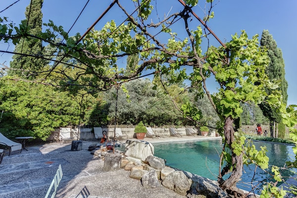 Foto van Huisje in Oppède te midden van wijngaarden - Vakantiehuis in Oppède - GardenSummer