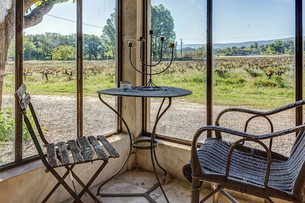 Foto van Huisje in Oppède te midden van wijngaarden - Vakantiehuis in Oppède - GardenSummer