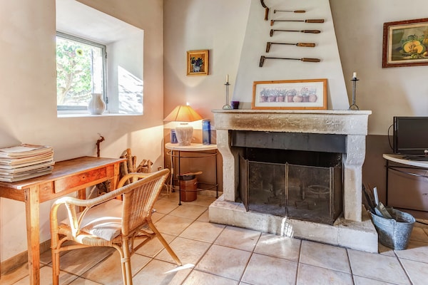 Foto van Huisje in Oppède te midden van wijngaarden - Vakantiehuis in Oppède - LivingRoom