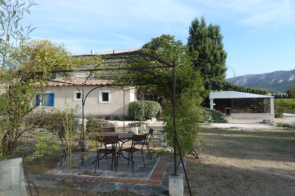 Foto van Cottage in Oppède met Zwembadplezier - Vakantiehuis in Oppède - ExteriorSummer