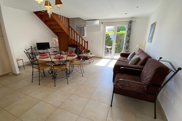Foto van Provençaalse familievakantie voor zes personen - Vakantiehuis in L'Isle-sur-la-Sorgue - LivingRoom