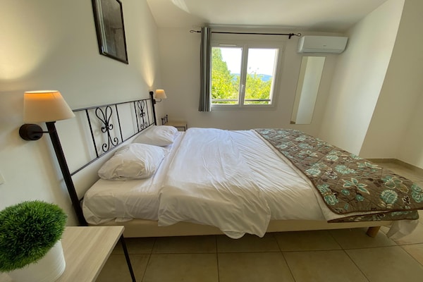 Foto van Provençaalse familievakantie voor zes personen - Vakantiehuis in L'Isle-sur-la-Sorgue - BedRoom