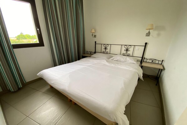 Foto van Provençaalse familievakantie voor zes personen - Vakantiehuis in L'Isle-sur-la-Sorgue - BedRoom