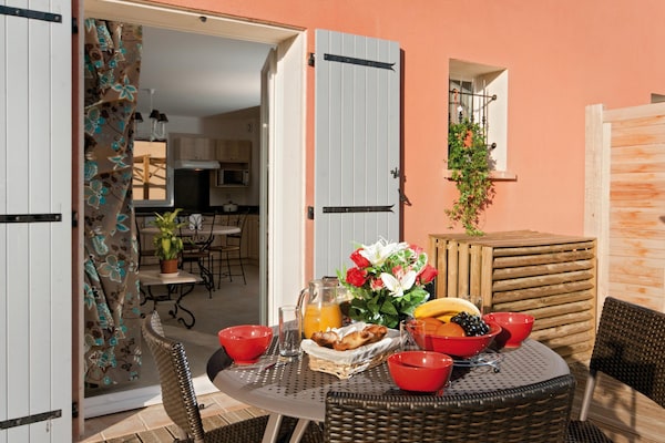 Foto van Provençaalse familievakantie voor zes personen - Vakantiehuis in L'Isle-sur-la-Sorgue - TerraceBalcony
