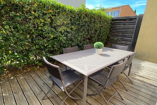 Foto van Provençaalse familievakantie voor zes personen - Vakantiehuis in L'Isle-sur-la-Sorgue - TerraceBalcony