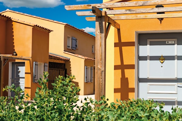Foto van Provençaalse Studio voor 4 personen in Sorgue - Vakantiehuis in L'Isle-sur-la-Sorgue - ExteriorSummer