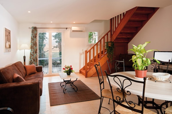 Foto van Provençaalse cottage voor 4 personen met zwembad - Vakantiehuis in L'Isle-sur-la-Sorgue - LivingRoom