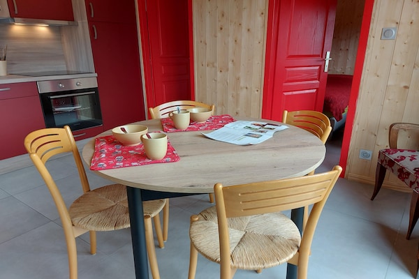 Foto van Chalet in St. Maurice bij Ballon d'Alsace - Vakantiehuis in Saint-Maurice-sur-Moselle - DiningRoom